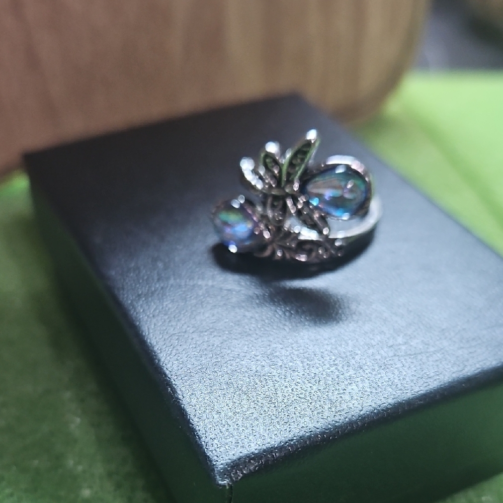 Elegant Silver and Blue Women's Ring